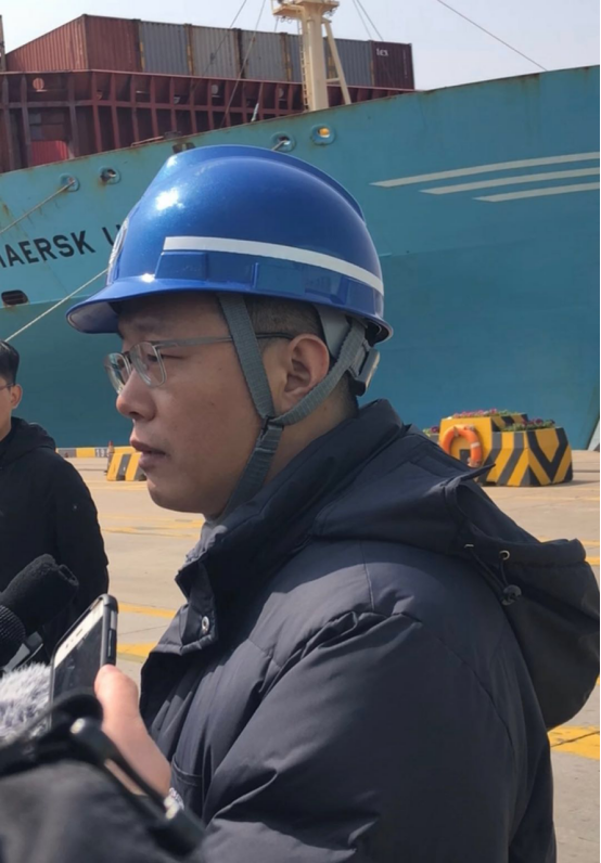 【中國夢·實踐者】全球首臺無人駕駛電動卡車開啟港口試運營